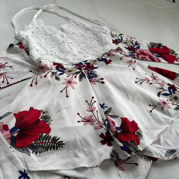 White Lace & Floral Romper | Size M | Red Pink Hibiscus Print - Picture 4 of 7